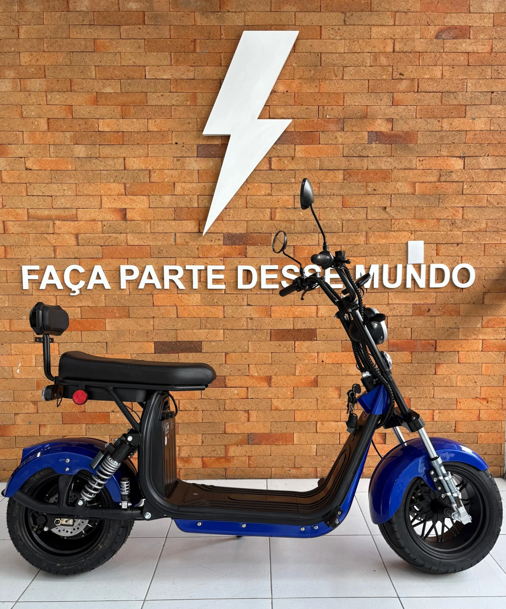 Veículo elétrico MotoChefe X11