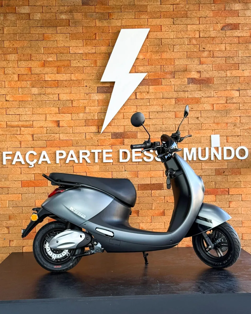 Veículo elétrico WATTS WS50