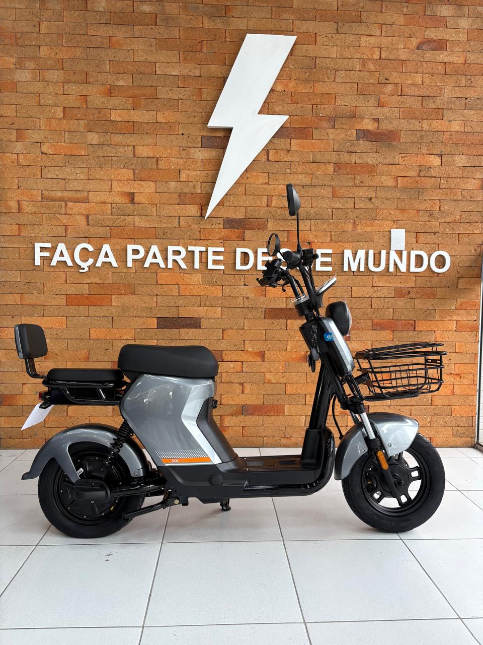 Veículo elétrico SOL