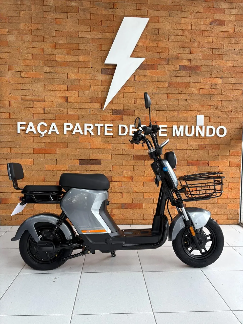 Veículo elétrico SOL